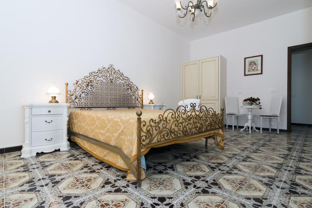 Bed & Breakfast Scicli Val Di Noto Oda fotoğraf